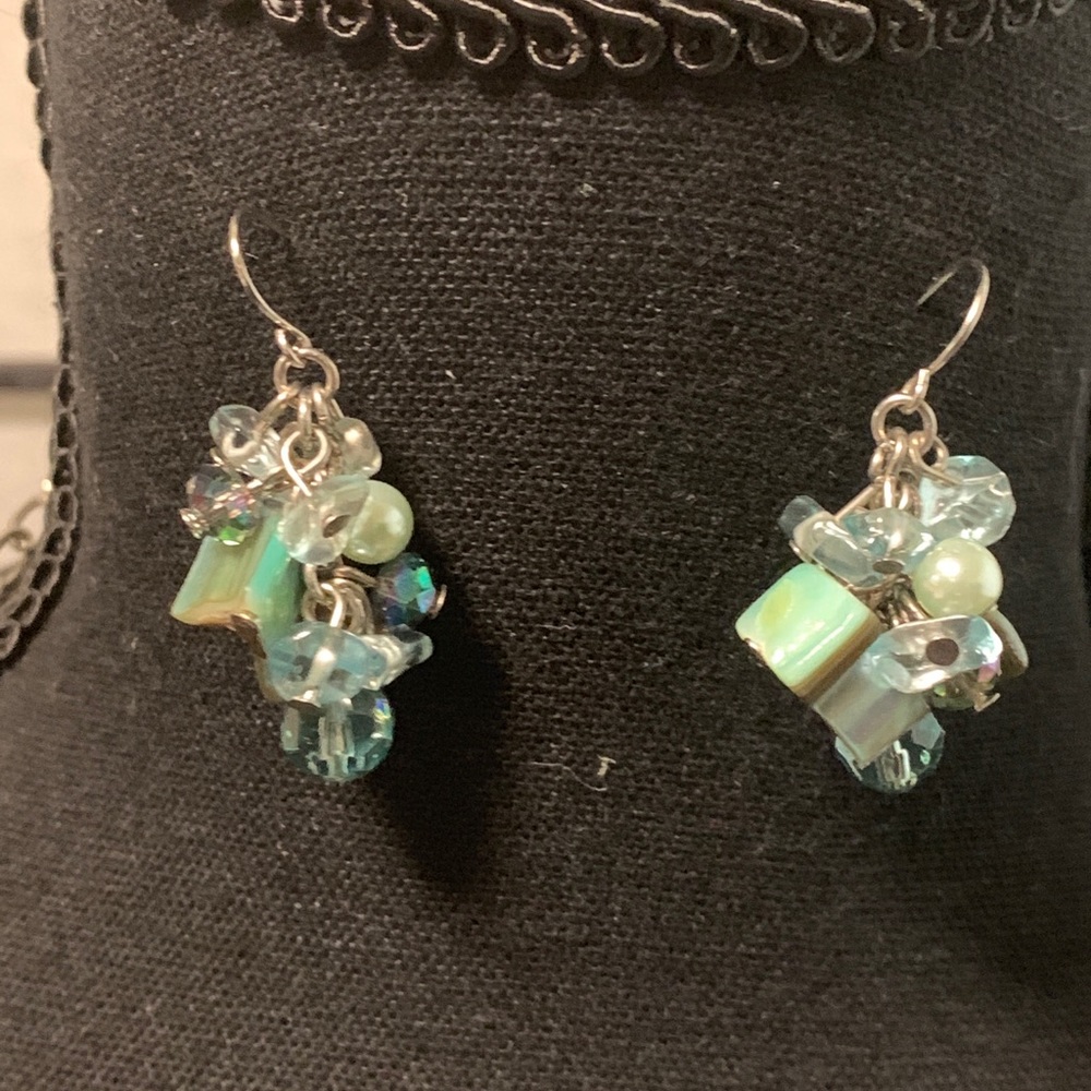 Necklace and earring set - Picture 2 of 3